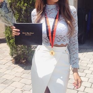 Lace long sleeve crop top